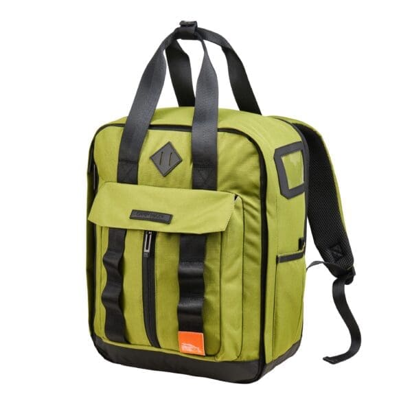 Bakpoki MEMPHIS 24L 40x30x20cm Stílhrein hönnun og fullkomin til að forðast auka handfarangursgjöld hjá flugfélögum eins og PLAY og Wizzair.Er með bólstrað fartölvu/tæknihólf,vatnsflöskuvasa og skipulaggs hólf með lyklaklemmu.Bakpokaólar með stillanlegri brjóstól og sólgleraugnalykkju.Festing til að hengja á ferðatösku.Bakpokinn er vatnsheldur og framleiddur úr endurunnum plastflöskum.