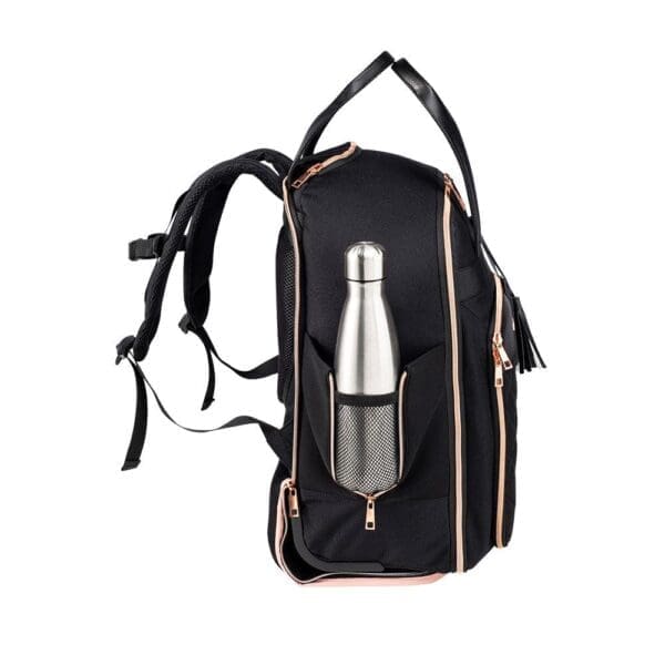 TRAVEL HACK 30L Hentar flestum helstu flugfélögum og í fullkominni stærð til að forðast ný handfarangursgjöld EasyJet fyrir handfarangurstöskur yfir 45x36x20cm. 30 lítra rúmtak og stór opnun í ferðatösku til að auðvelda pökkun.