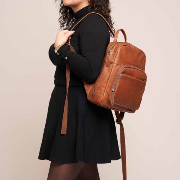The Chesterfield Santana Svartur - Image 3